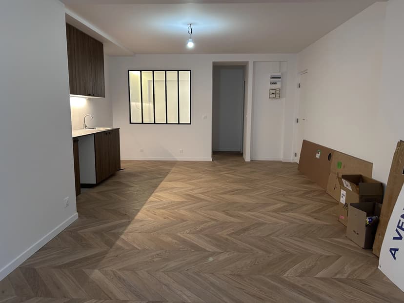 Paris XVIIIᵉ – Appartement 2 pièces 55 m²